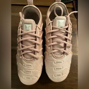 Womens Nike Vapormax Plus